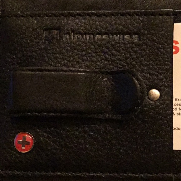 Alpine Swiss RIFD Blocking Wallet - Picture 3 of 7